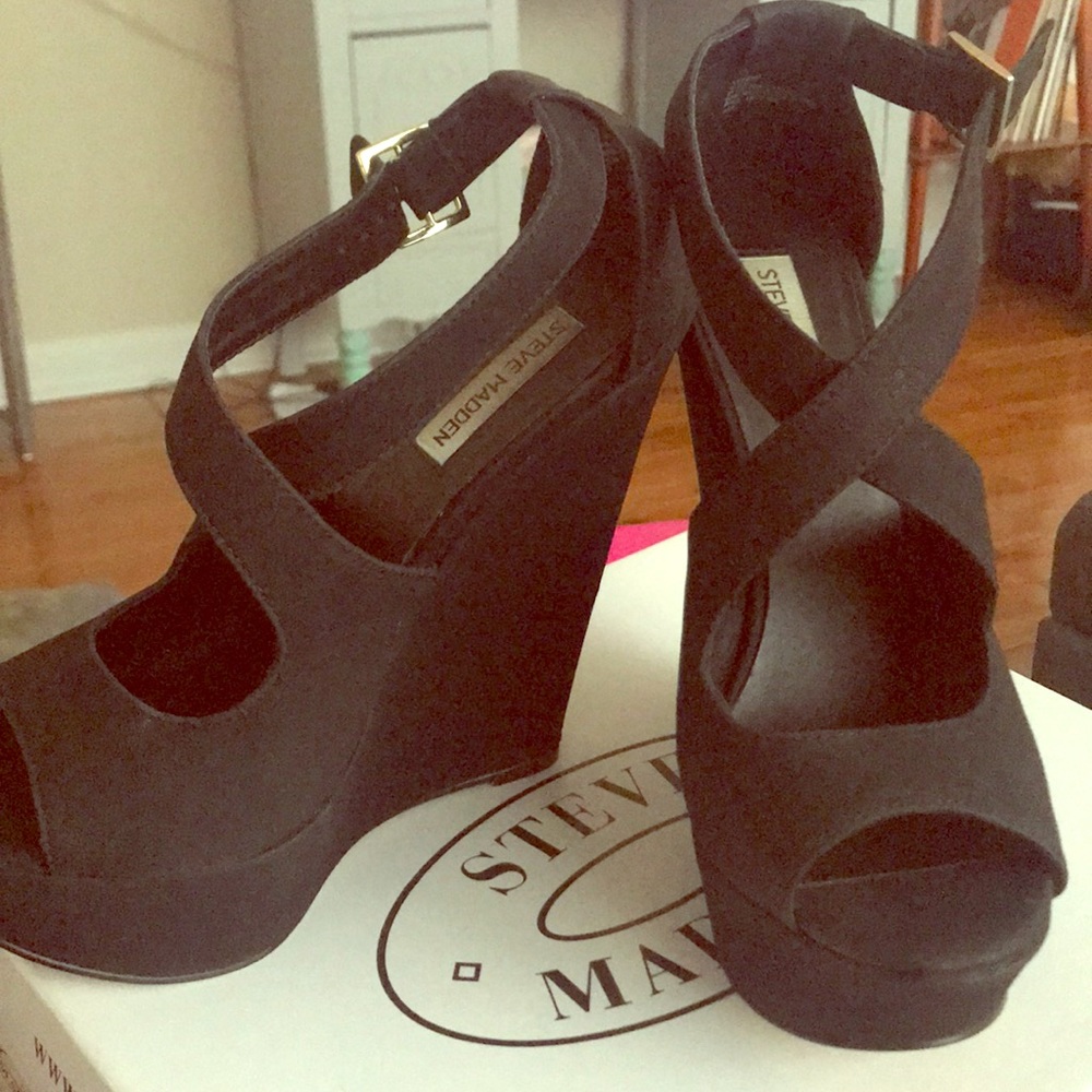 Black Steve Madden high strappy Wedges